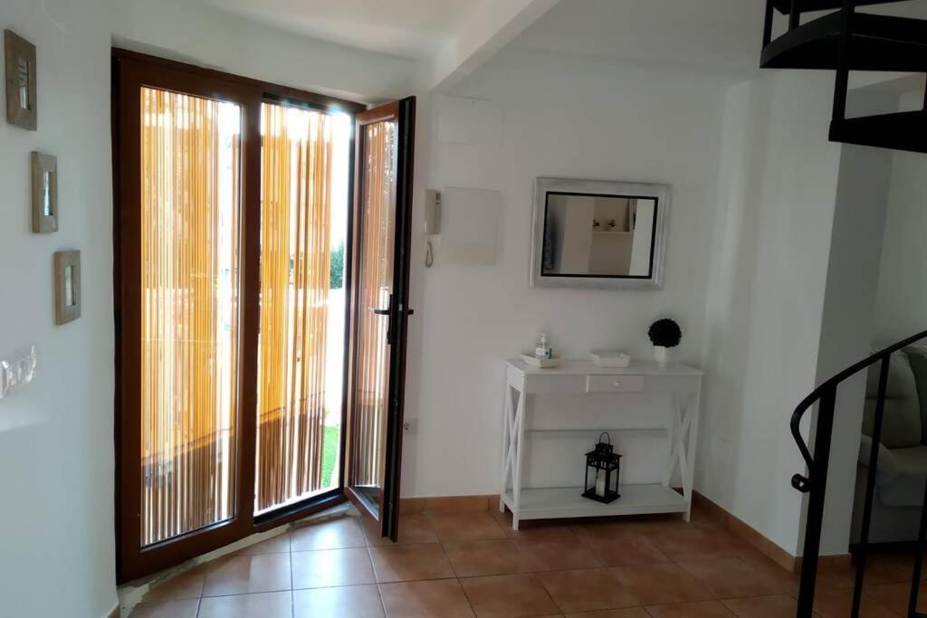 Apartamento Duplex. Muy Tranquilo. Terraza Y Bbq Denia Exterior photo